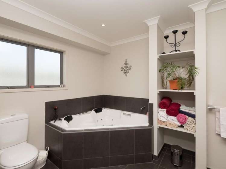 17 Ponderosa Place Opunake_22