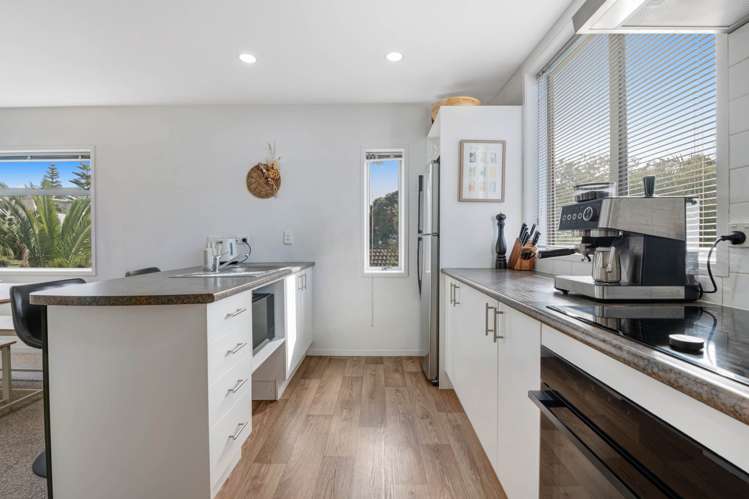 15/3 Riverside Road Orewa_5