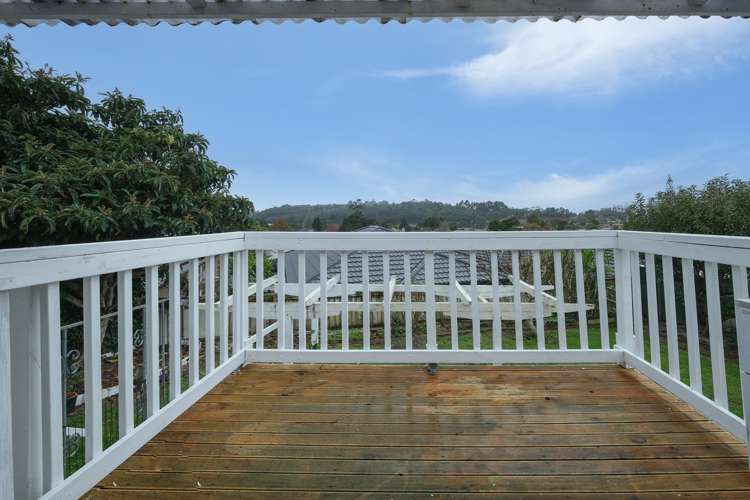 6 Aquarius Avenue Glen Eden_11