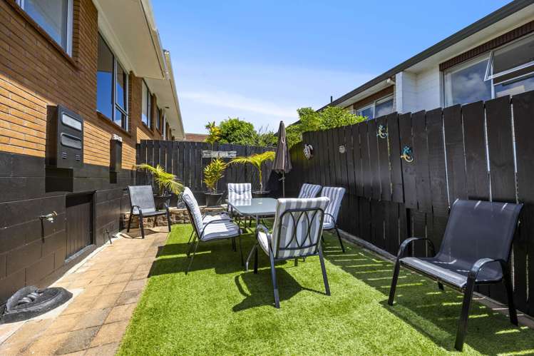 2/54 Luton Avenue Sunnyhills_20