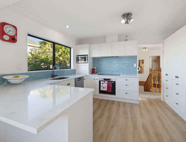 74 Churchill Drive Taradale_4