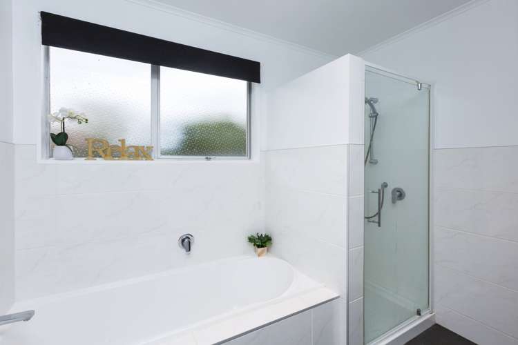 21 Barton Road Heretaunga_17