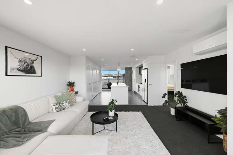 201/182 London Street Hamilton Central_3