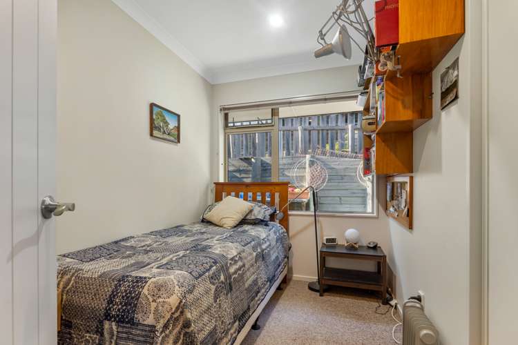 6 Norfolk Place Stoke_13