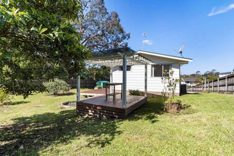 20 Pitcher Place Glen Eden_16