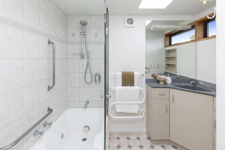 16 Kent Lodge Avenue Avonhead_21