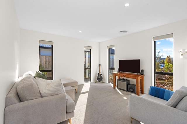 194 Faringdon Boulevard Rolleston_4