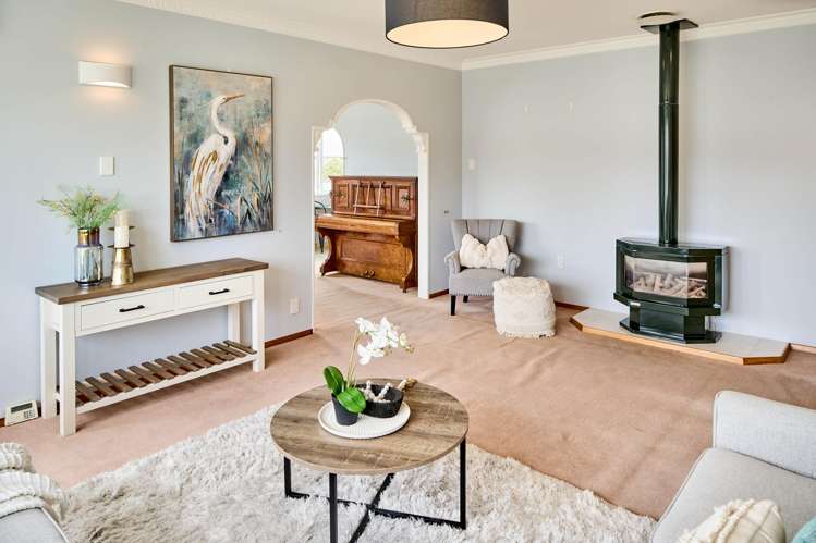 7 Beecham Grove Epuni_4