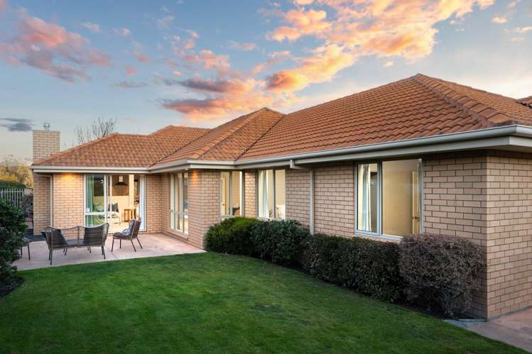8 Bayliss Close Northwood_26