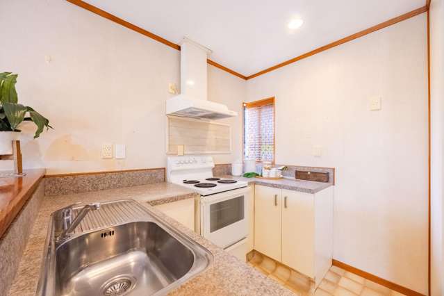 2/411 Eastbourne Street East Hastings_1