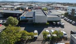 Stand-alone office building in Hamilton