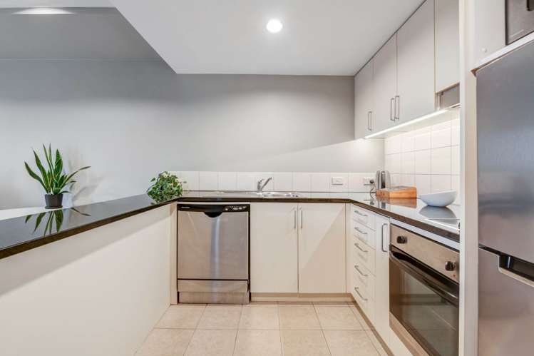 210/9-17 Byron Avenue Takapuna_4