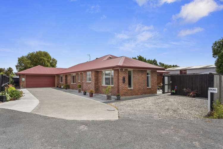 4/7 Wineberry Avenue Amberley_1