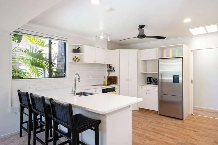 8 Bishops Close Greenmeadows_11