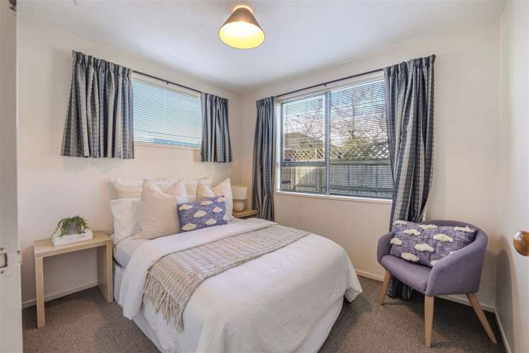 2/15 Tulloch Place Papanui_11