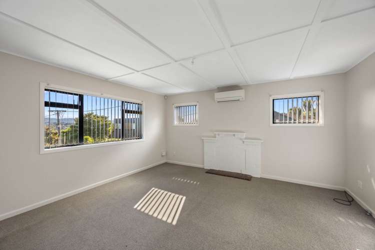 Titirangi Road Titirangi_8