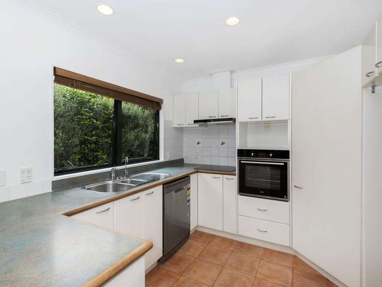 2/12 Mccahill Views Botany Downs_5