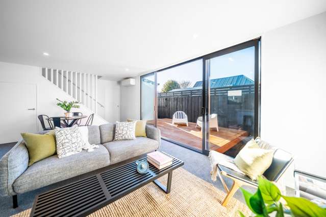 2/3 Humboldt Street Sydenham_3