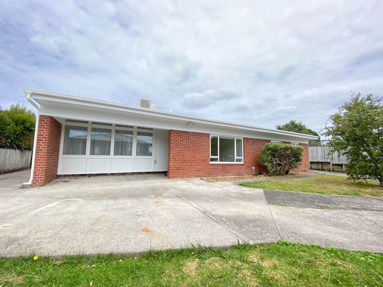8A Puketea Street Blockhouse Bay_0