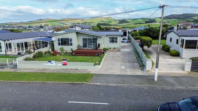 Wow !! Views, Home & Big Shed