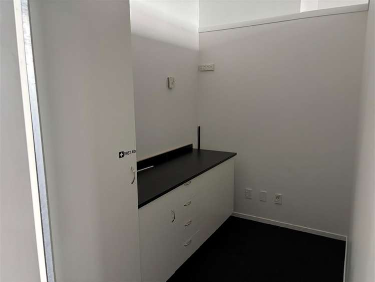 Unit 2, 354 Victoria Street Hamilton Central_6