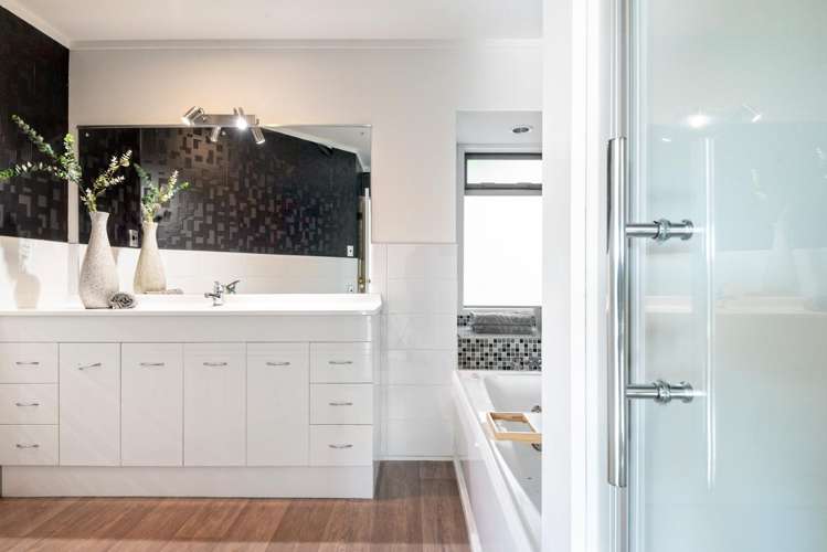 56 Fitzwilliam Drive Torbay_21