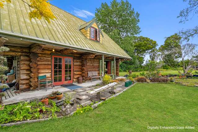 You have to see this incredible Log House!