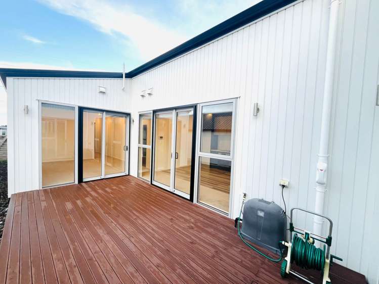 11 Puwha Street Massey_0