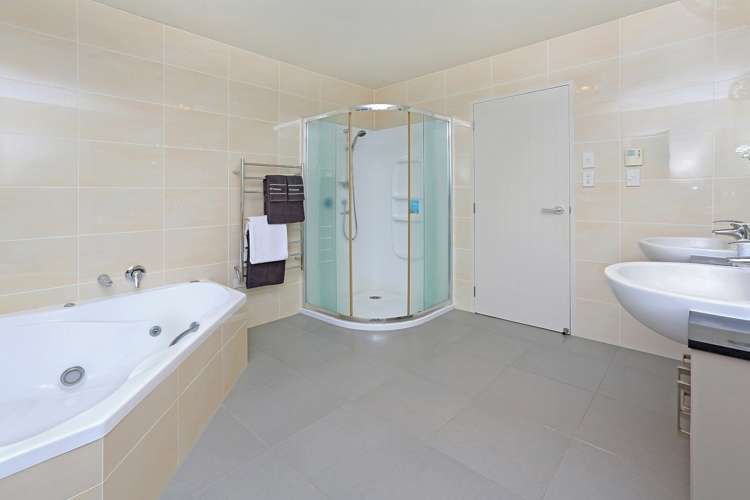 7 Beatrice Place Flat Bush_14