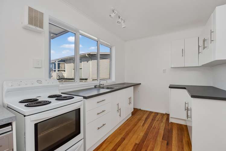 772 Whangaparaoa Road Manly_8