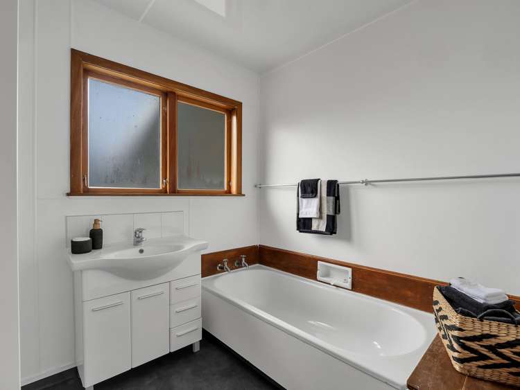 20 Aspiring Avenue Milson_16