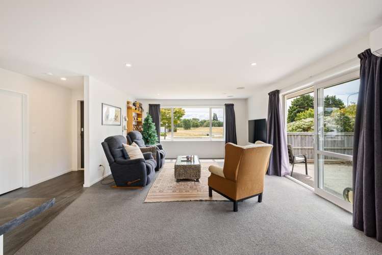 28 Streamside Terrace_2