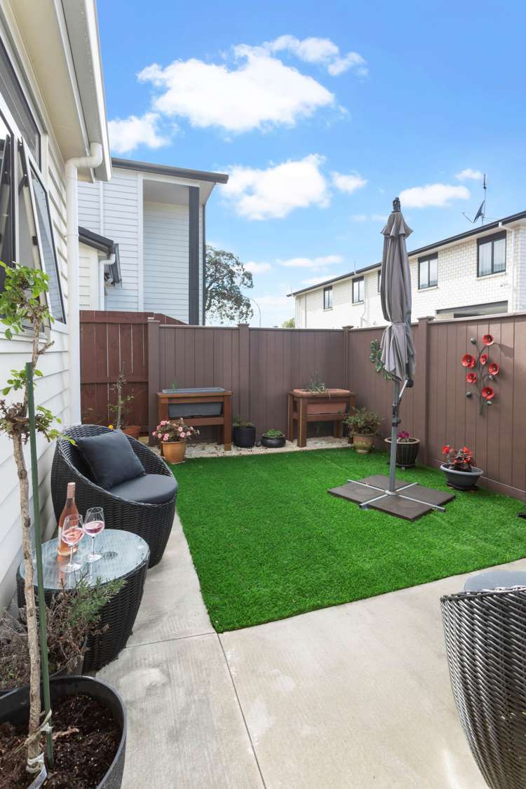 8 Karakia Lane Hillsborough_19