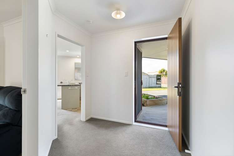 16 Orlando Way Kelvin Grove_11