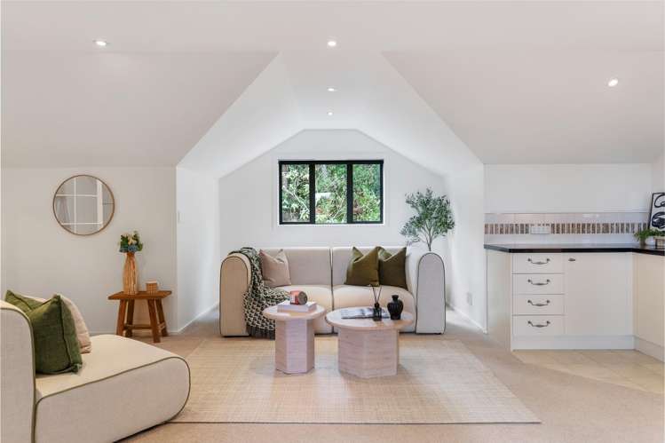 9 The Knoll Greenhithe_17