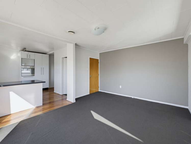 5 Mayfair Place Westown_15