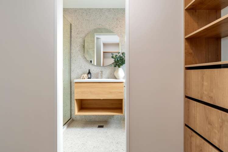 4/8 Akoranga Place Hornby_10