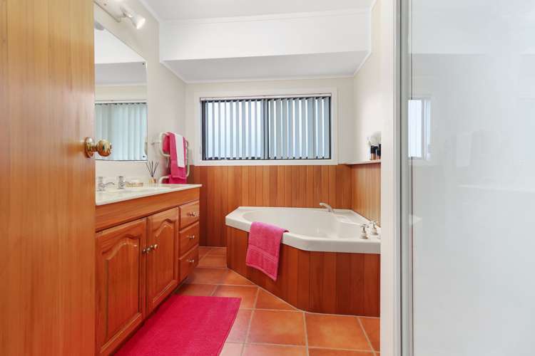 244 Te Atatu Road Te Atatu South_11