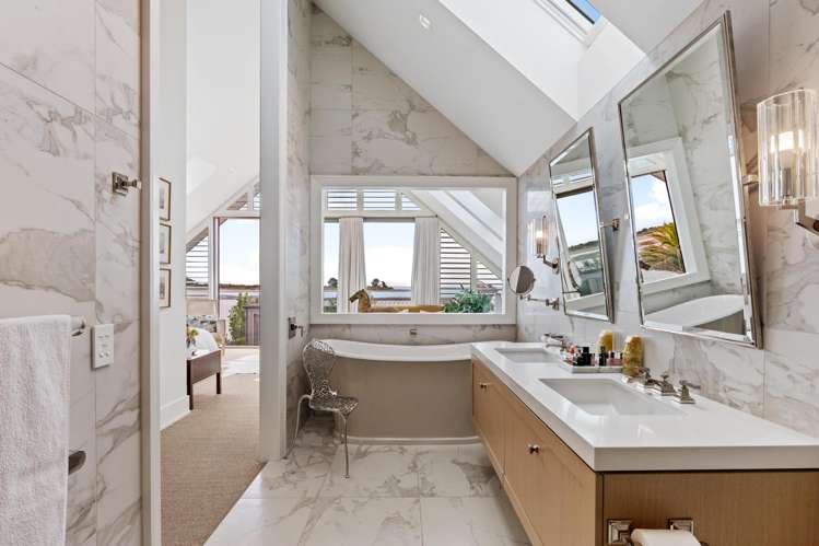 153 Main Road Moncks Bay_35