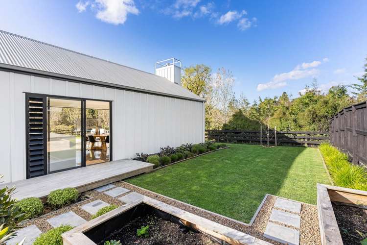 8 Benjamin Place Clevedon_19