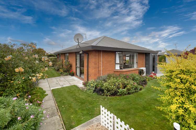 2/11 Cox Street Ashburton_17