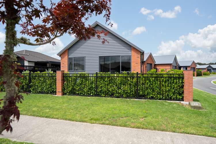 10 Garland Lane Leamington_17