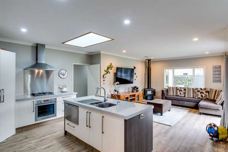 22 Squire Drive Awatoto_5