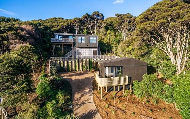 77 Coromandel Road Oneroa_3