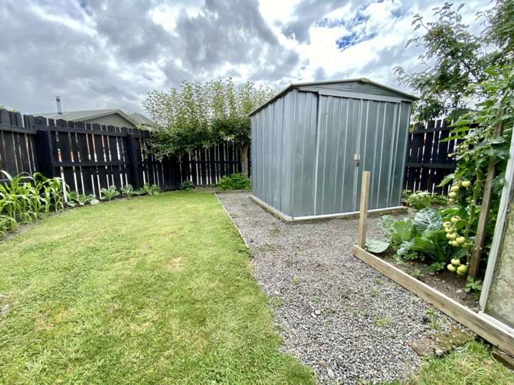 22 Pages Road Allenton_27