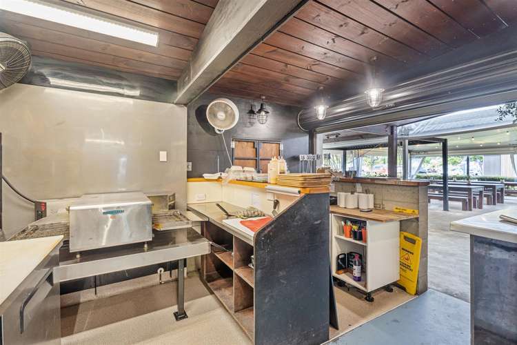 35B Captain Cook Road Cooks Beach_6