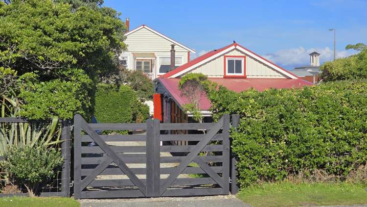 75 Revell Street Hokitika_40