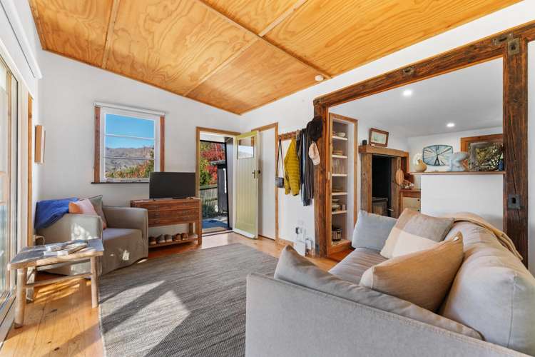 76 Capell Avenue Lake Hawea_11