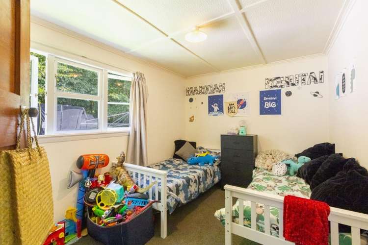 16 Great North Road 2123_5