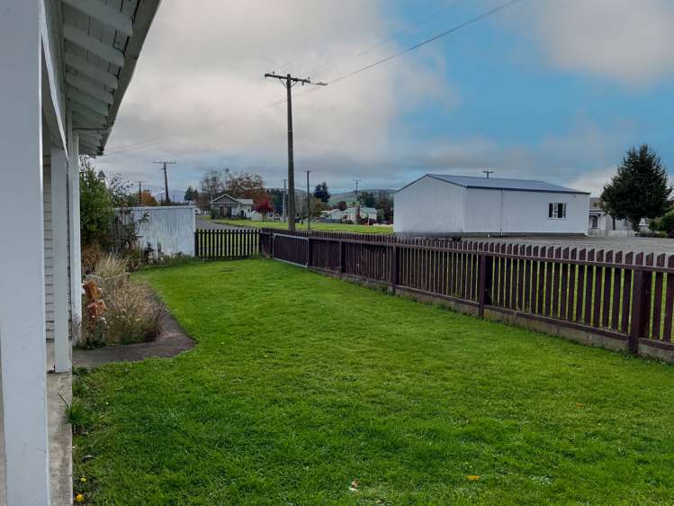 26 High Street West Nightcaps_15